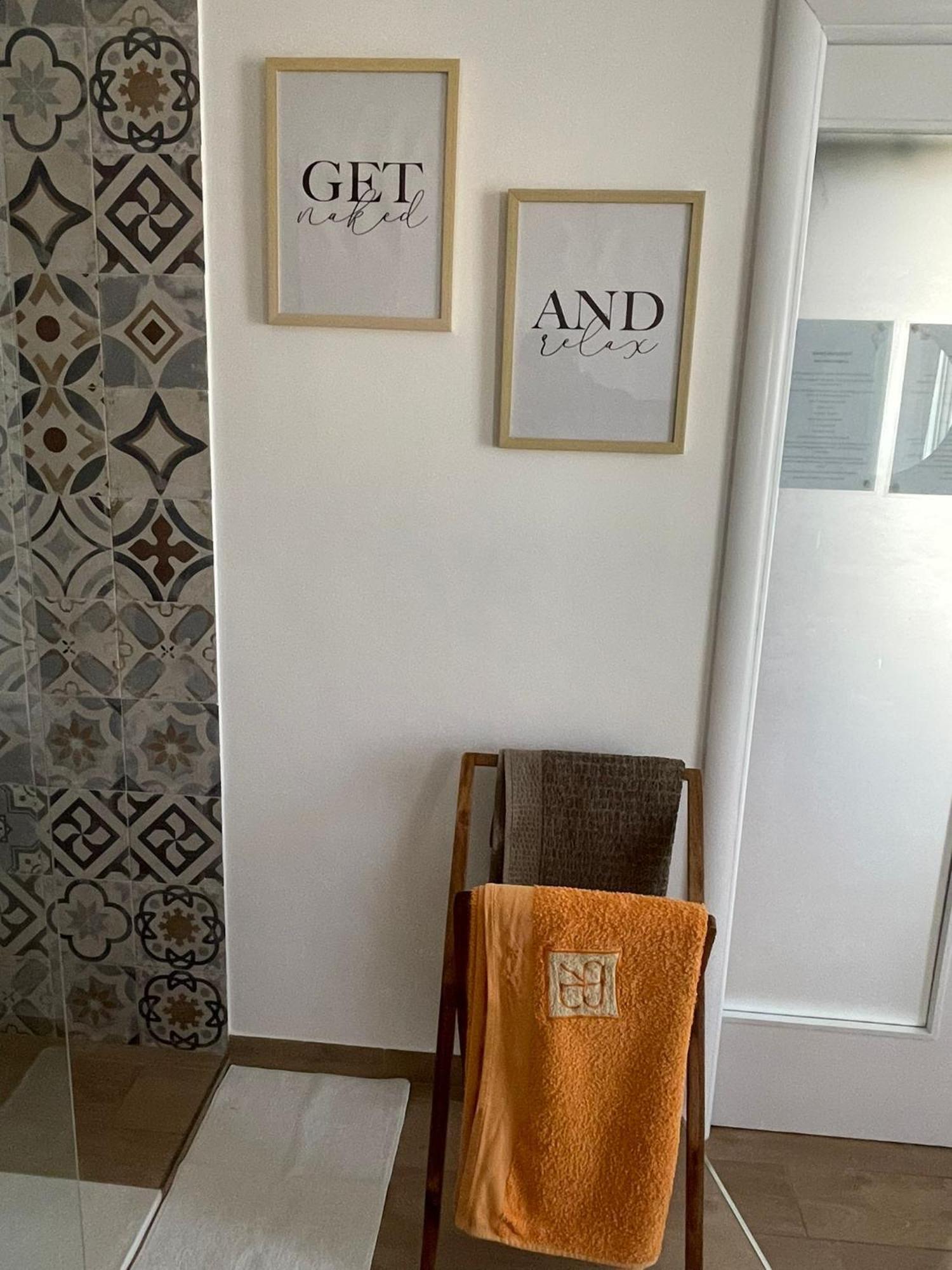 Wanderlust House Hotel Bari Ngoại thất bức ảnh
